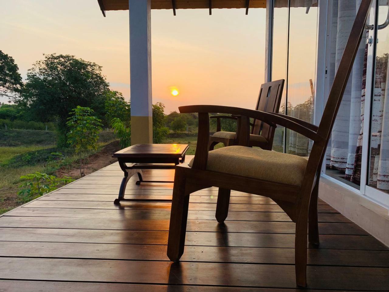 Thihawa Eco Huts Yala Bed & Breakfast Tissamaharama Exterior photo